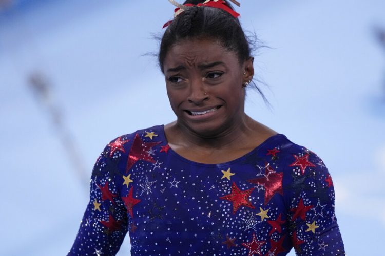 Russians top Biles, Americans in gymnastics qualifying